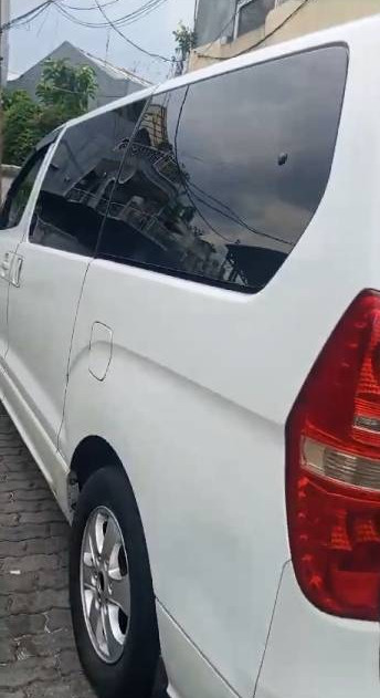 2012 Hyundai H1 2.4L ROYALE AT Bekas 2012 Hyundai H1 2.4L ROYALE AT Bekas