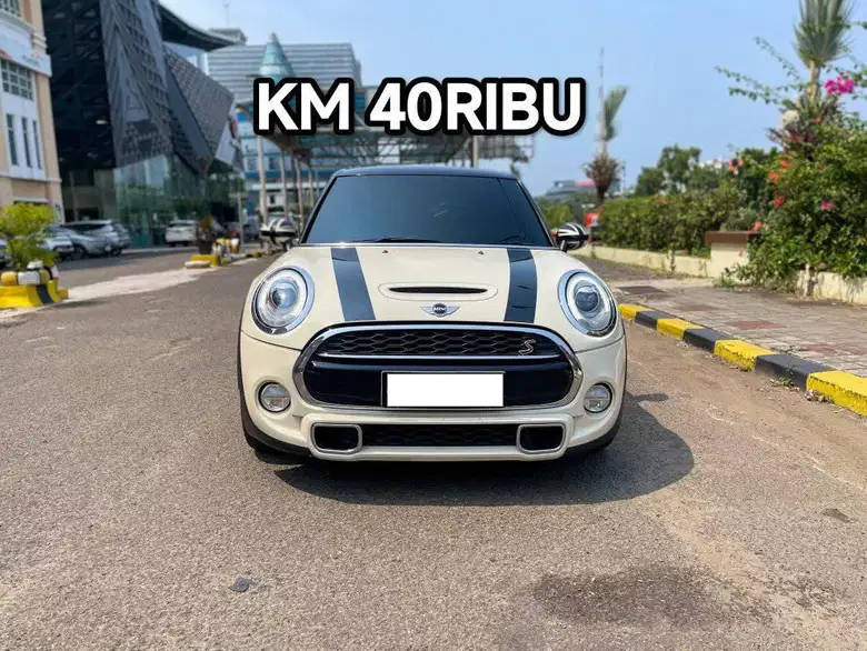 Second Hand 2015 MINI 5-Door Second Hand 2015 MINI 5-Door