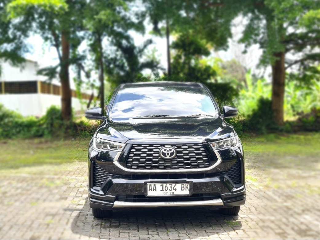 2023 Toyota Kijang Innova Zenix Hybrid EV 2023 Toyota Kijang Innova Zenix Hybrid EV