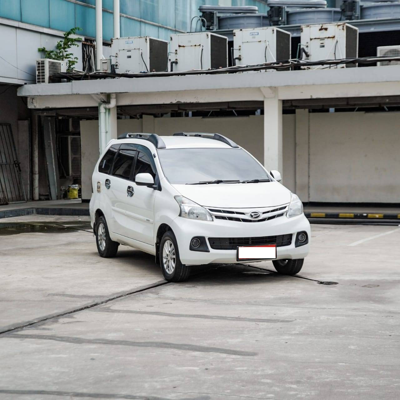 Second Hand 2014 Daihatsu Xenia Second Hand 2014 Daihatsu Xenia