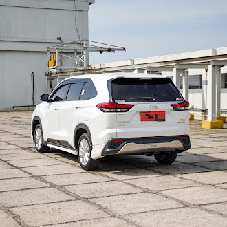 2022 Toyota Kijang Innova Zenix Hybrid EV 2022 Toyota Kijang Innova Zenix Hybrid EV