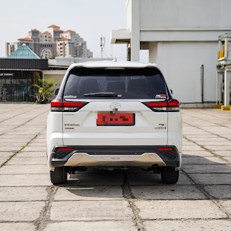 2022 Toyota Kijang Innova Zenix Hybrid EV 2022 Toyota Kijang Innova Zenix Hybrid EV