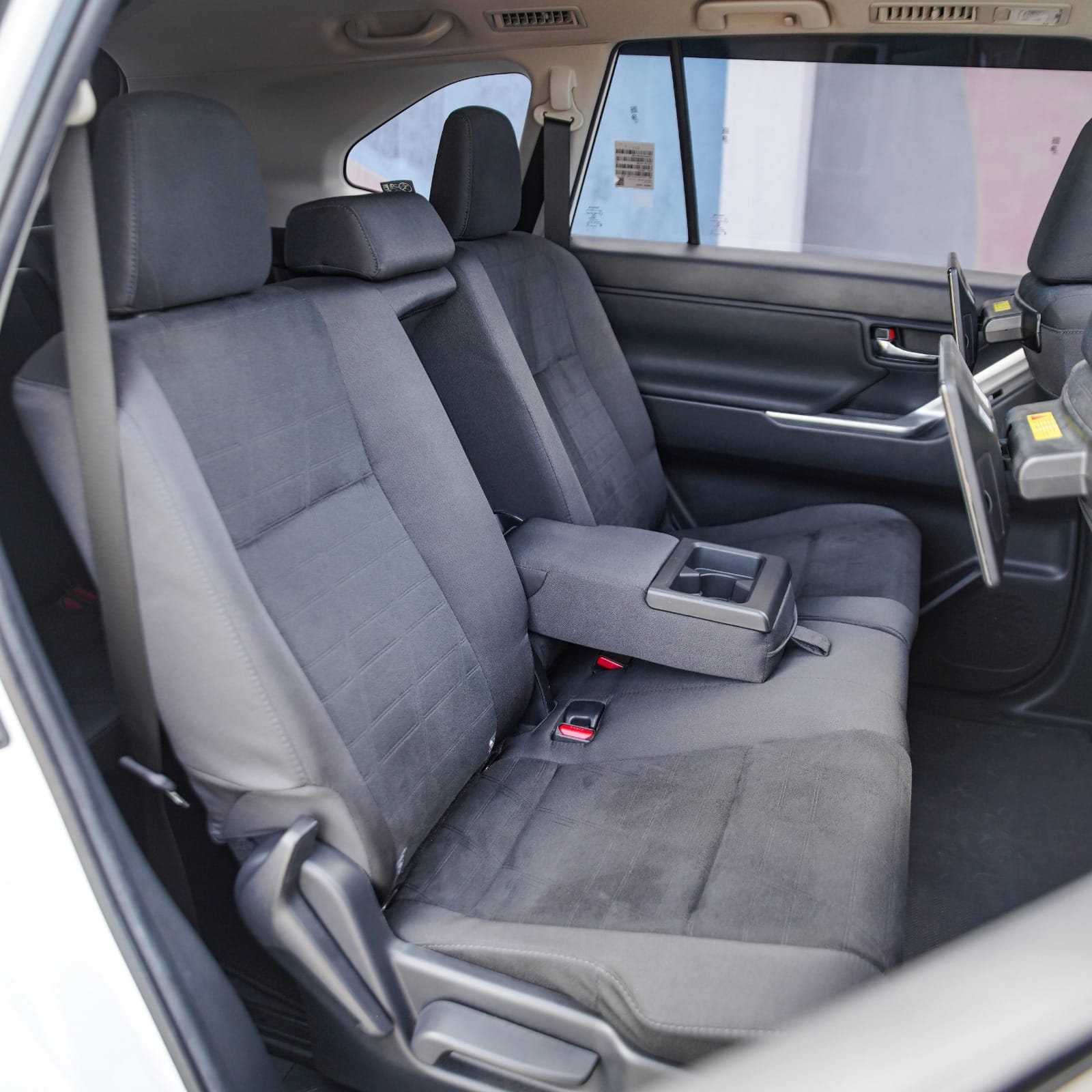 2022 Toyota Kijang Innova Zenix Hybrid EV 2022 Toyota Kijang Innova Zenix Hybrid EV