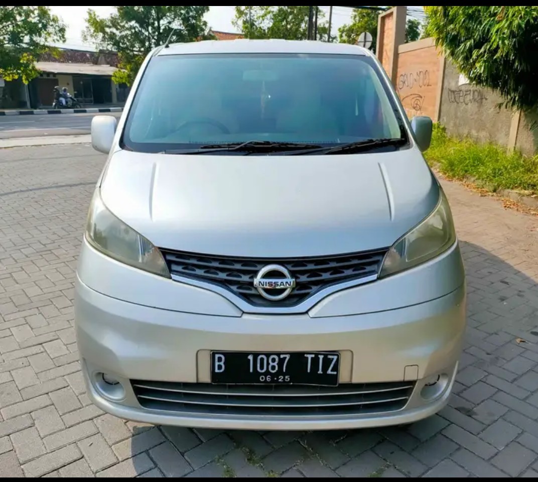 2014 Nissan Evalia SV M/T 2014 Nissan Evalia SV M/T