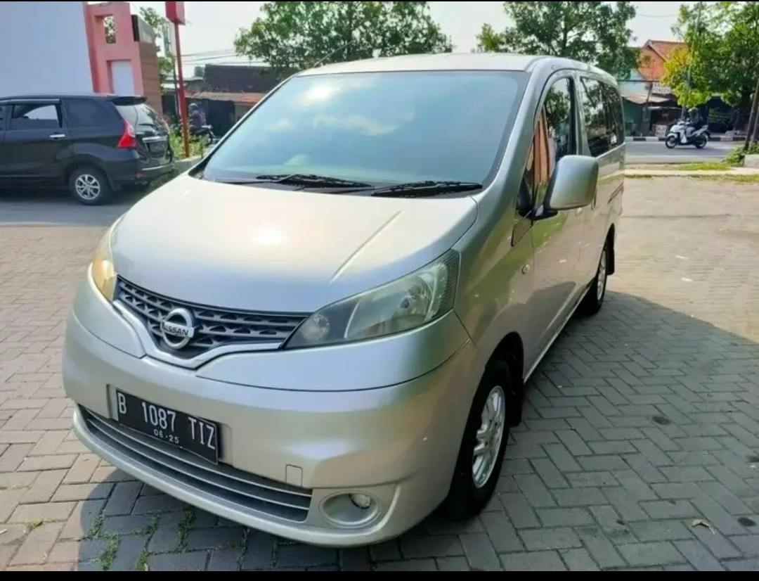 2014 Nissan Evalia SV M/T 2014 Nissan Evalia SV M/T