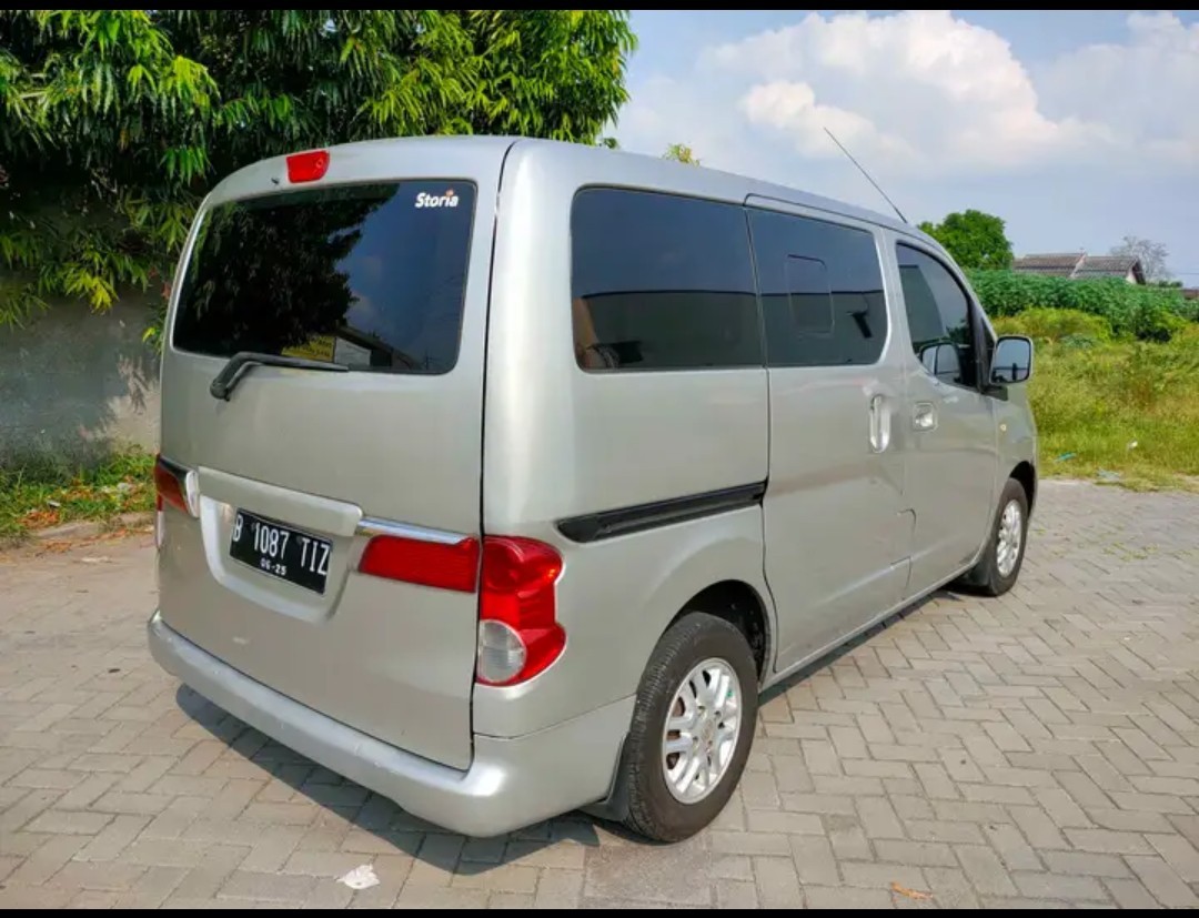 2014 Nissan Evalia SV M/T 2014 Nissan Evalia SV M/T