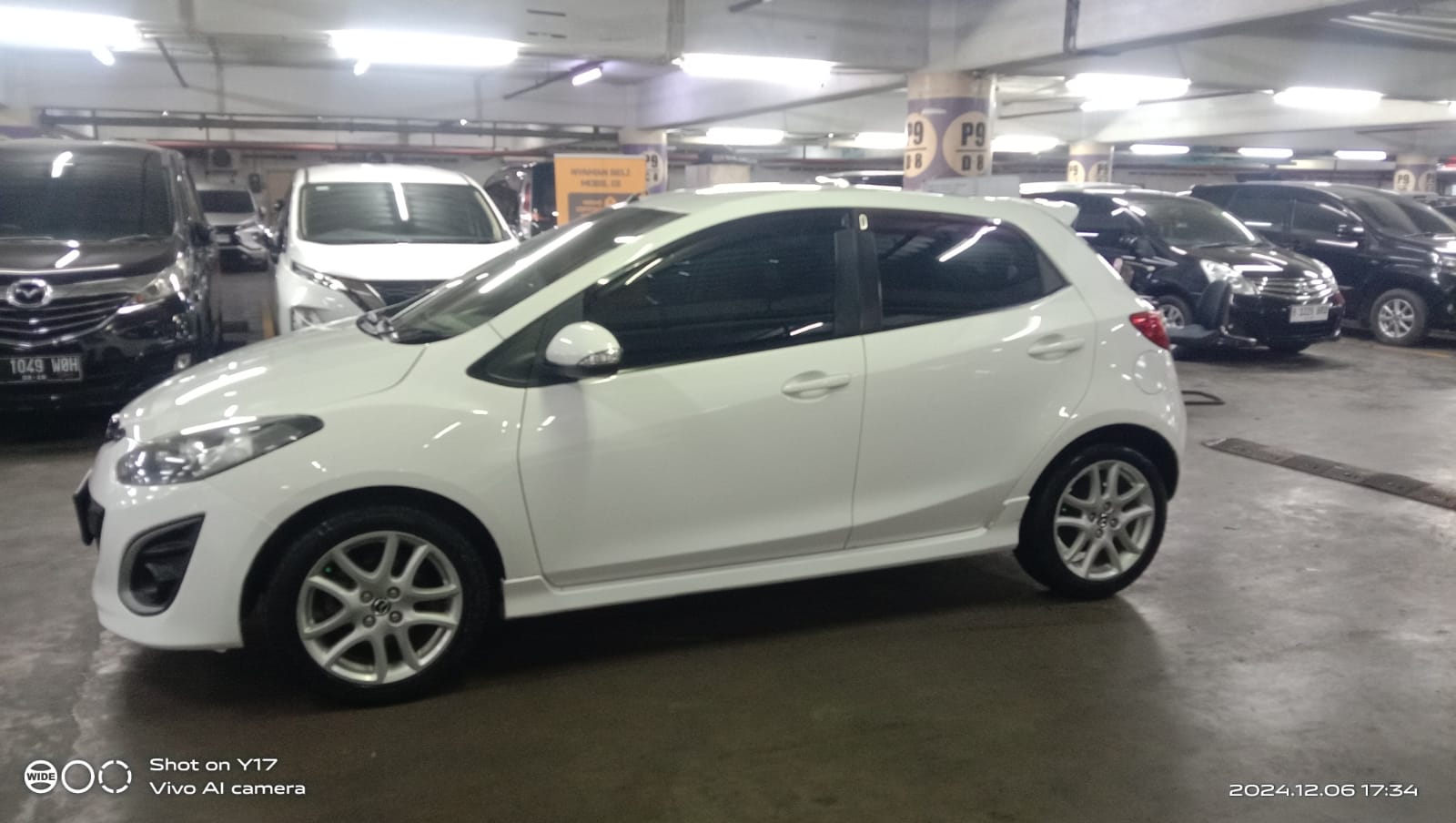 2012 Mazda 2 Hatchback 2012 Mazda 2 Hatchback