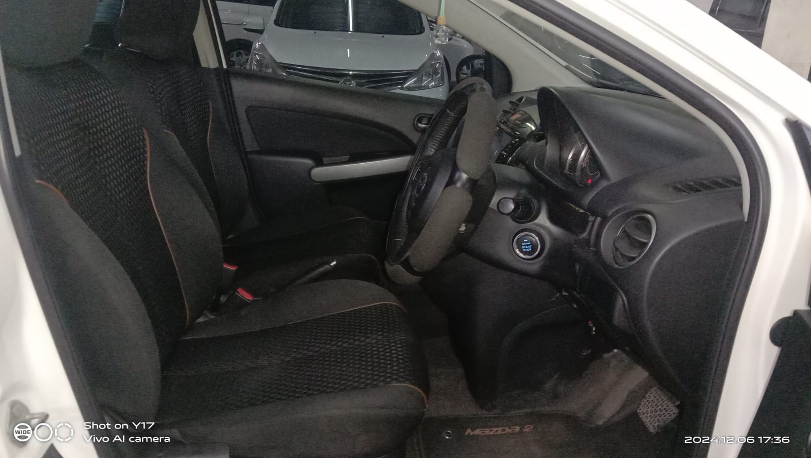 2012 Mazda 2 Hatchback 2012 Mazda 2 Hatchback