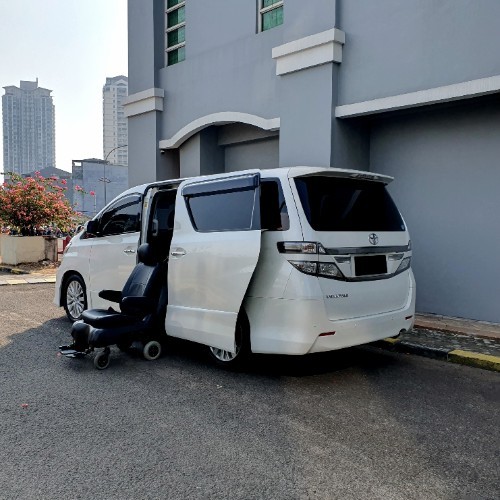 2013 Toyota Vellfire 2013 Toyota Vellfire