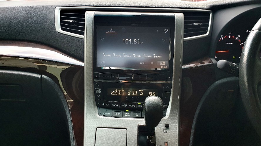 2013 Toyota Vellfire 2013 Toyota Vellfire