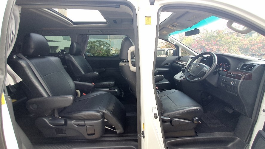 2013 Toyota Vellfire 2013 Toyota Vellfire