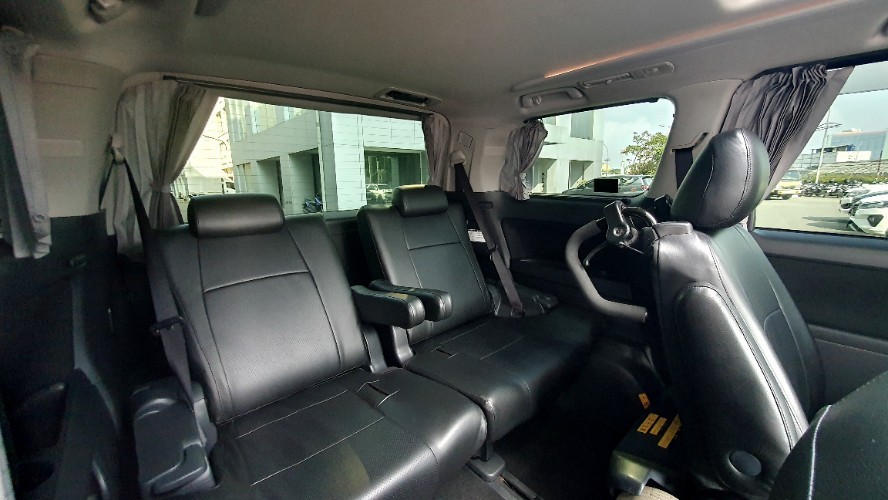 2013 Toyota Vellfire 2013 Toyota Vellfire