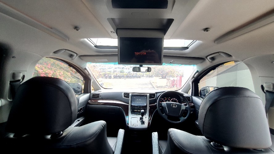 2013 Toyota Vellfire 2013 Toyota Vellfire