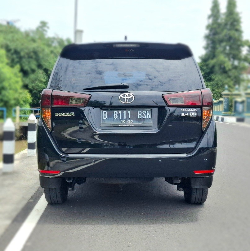 2020 Toyota Innova 2.4L V Diesel AT 2020 Toyota Innova 2.4L V Diesel AT