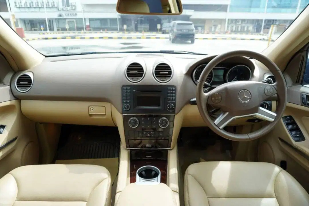 2010 Mercedes Benz ML-Class 2010 Mercedes Benz ML-Class