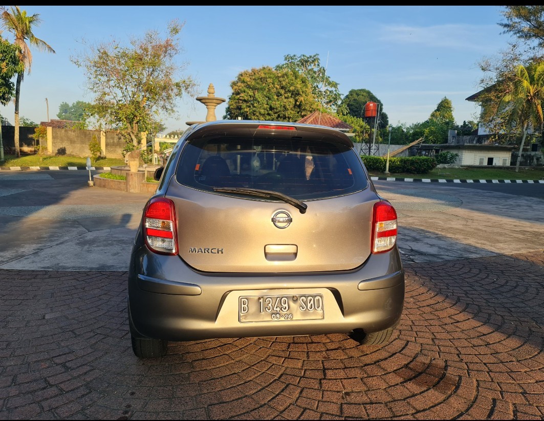 2011 Nissan March  1.2 XS AT 2011 Nissan March  1.2 XS AT