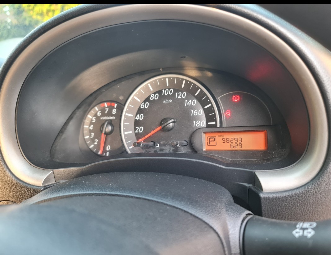 2011 Nissan March  1.2 XS AT 2011 Nissan March  1.2 XS AT