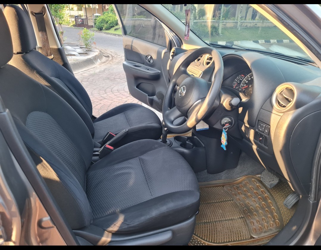 2011 Nissan March  1.2 XS AT 2011 Nissan March  1.2 XS AT