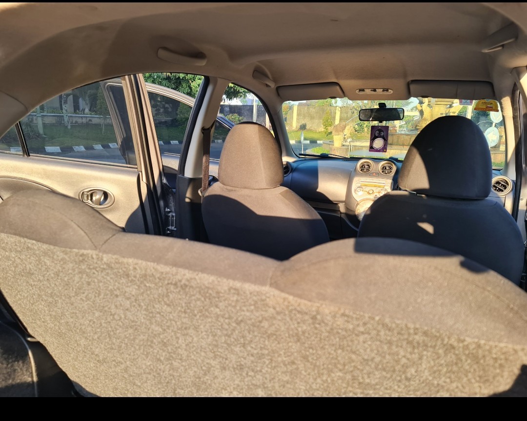 2011 Nissan March  1.2 XS AT 2011 Nissan March  1.2 XS AT