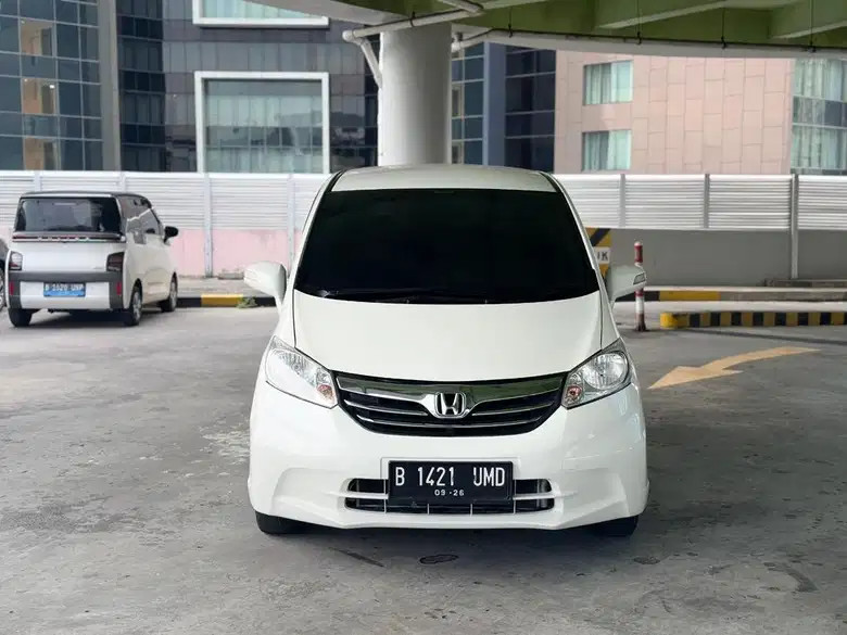 2013 Honda Freed Bekas 2013 Honda Freed Bekas