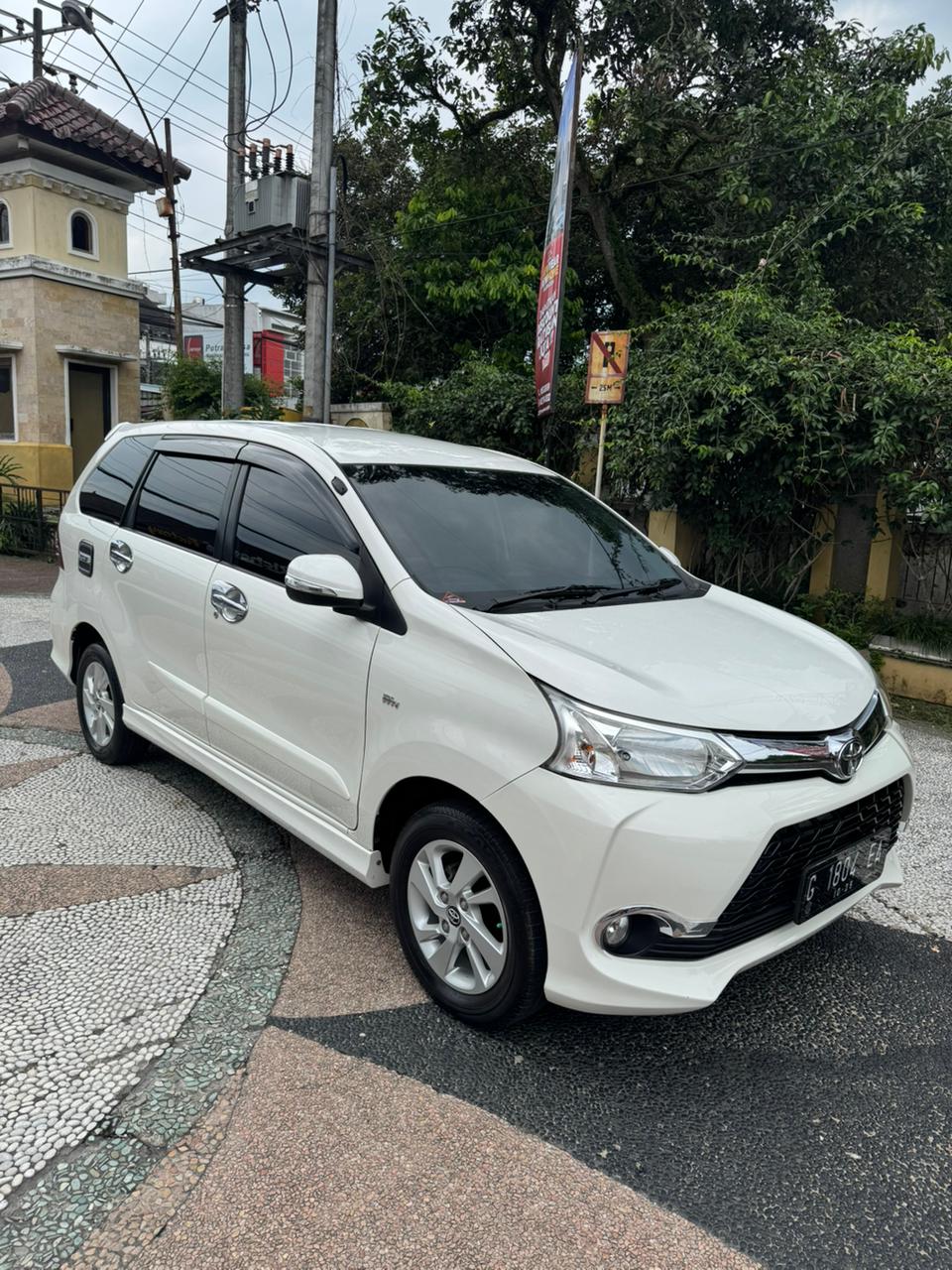 2015 Toyota Avanza Veloz  1.3 MT Bekas 2015 Toyota Avanza Veloz  1.3 MT Bekas