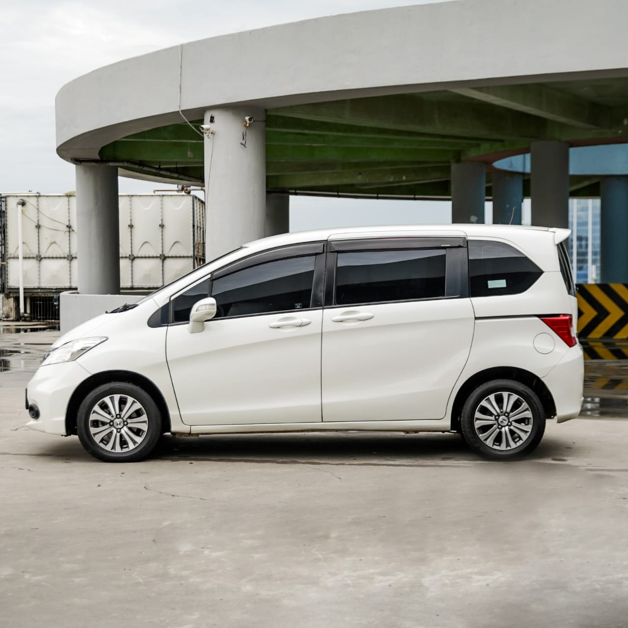 2013 Honda Freed  SD 2013 Honda Freed  SD