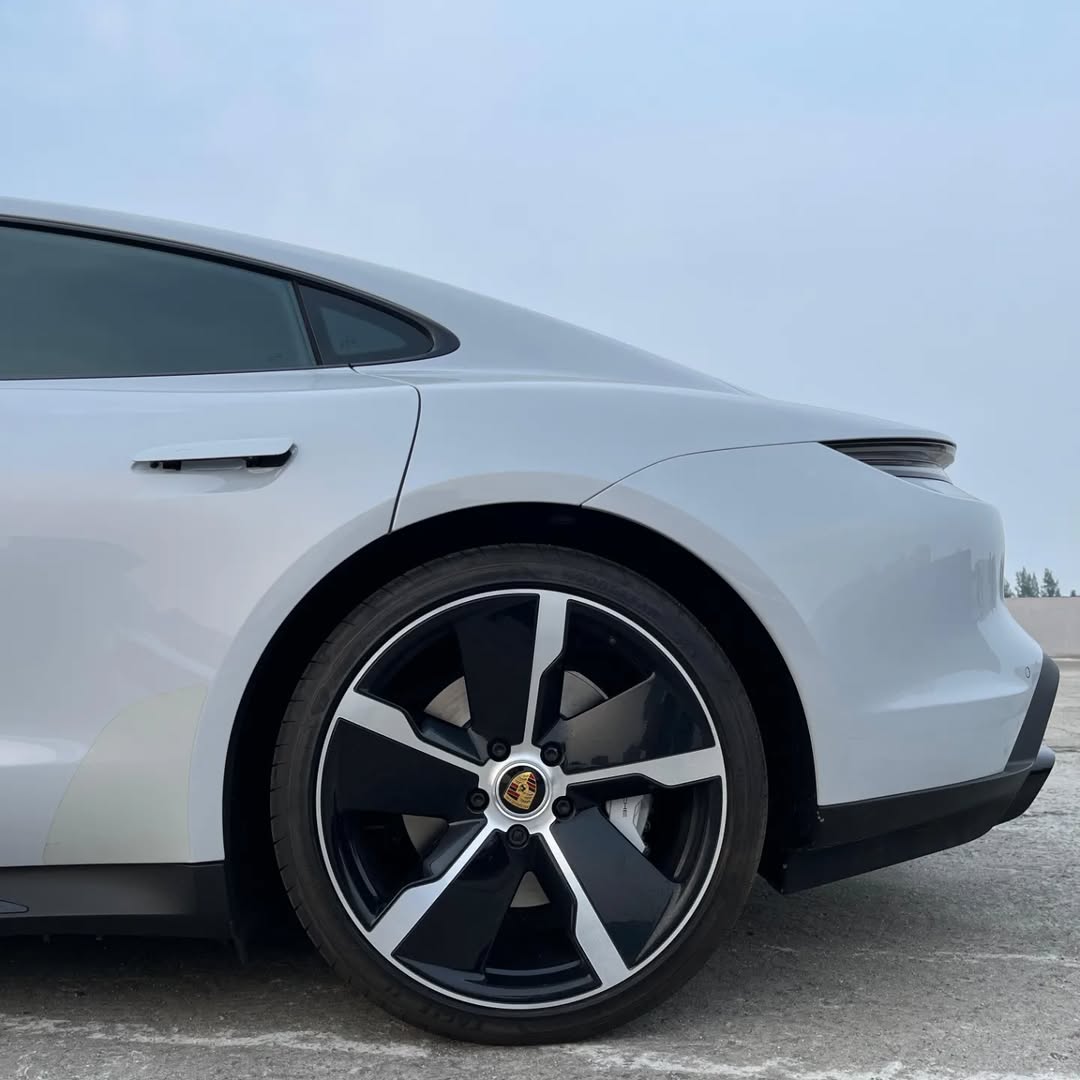 2022 Porsche Taycan Turbo 2022 Porsche Taycan Turbo