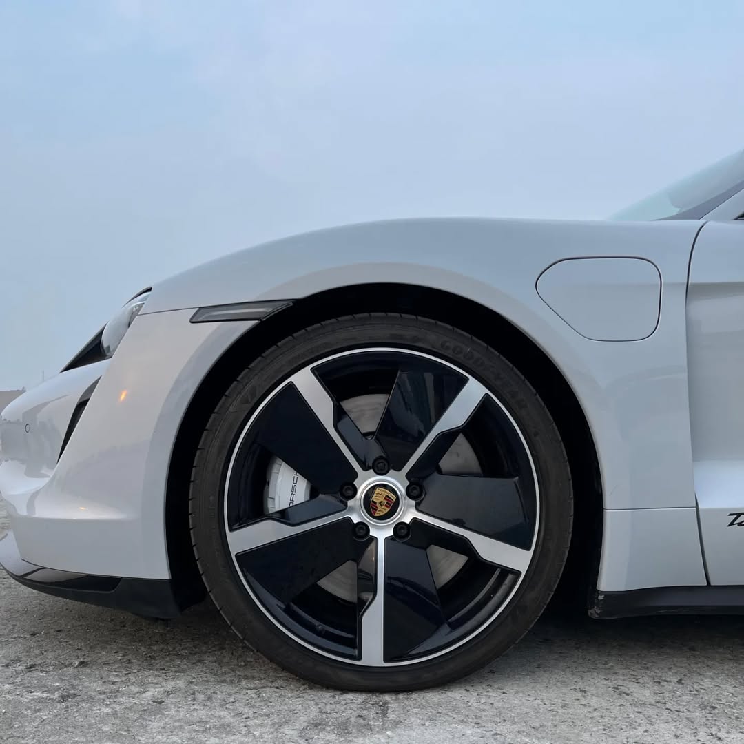 2022 Porsche Taycan Turbo 2022 Porsche Taycan Turbo