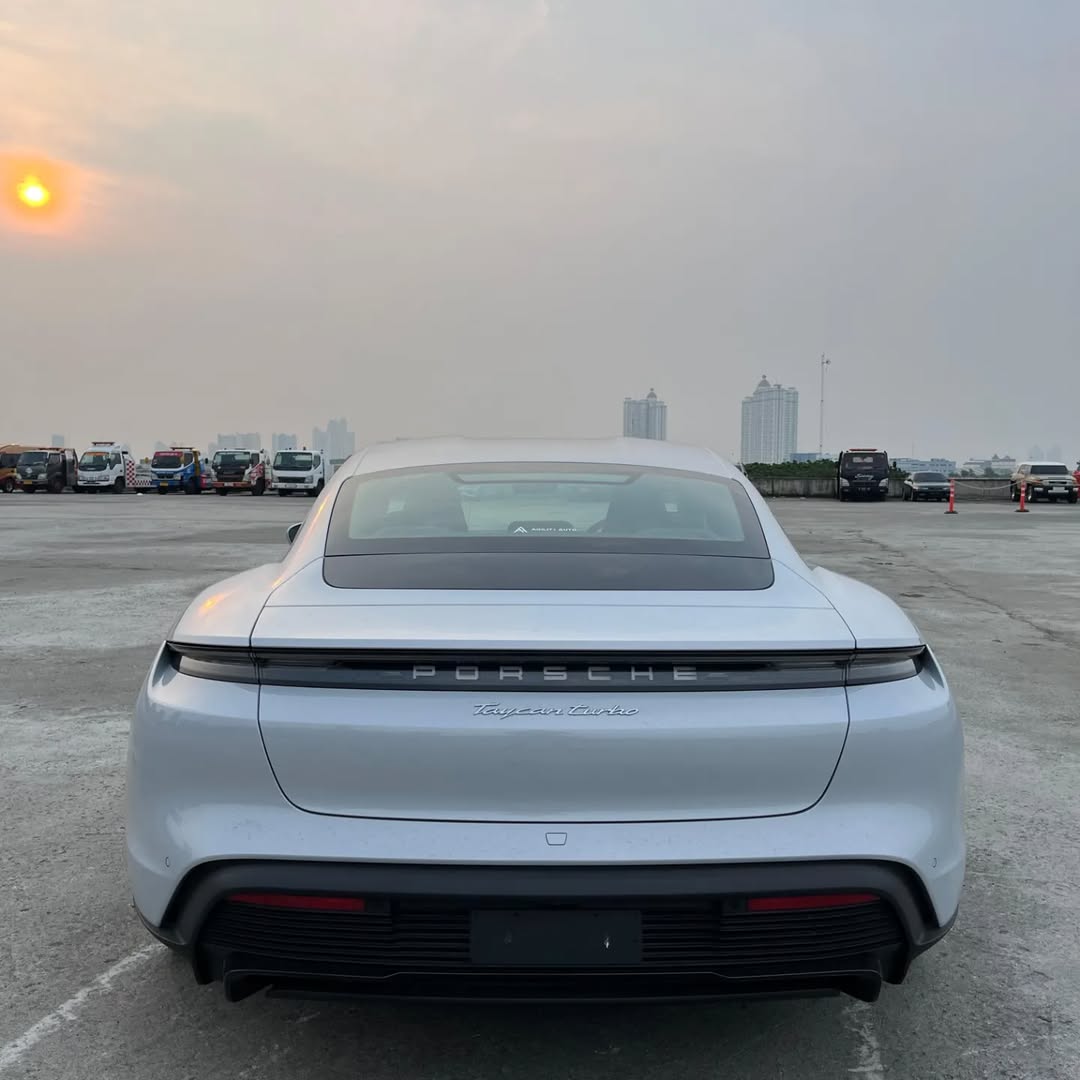 2022 Porsche Taycan Turbo 2022 Porsche Taycan Turbo