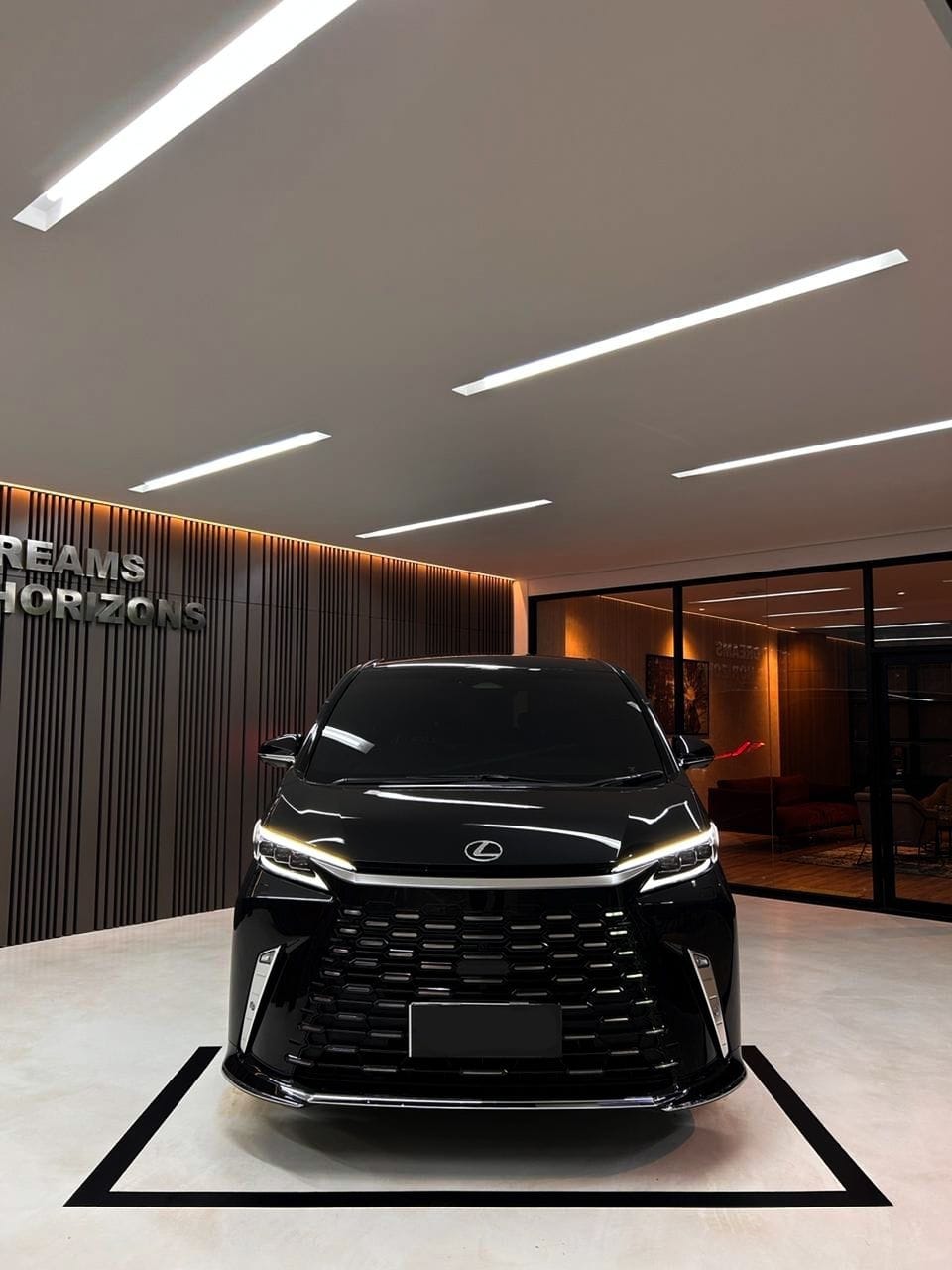 2024 Lexus LM 350h 7-Seater 2024 Lexus LM 350h 7-Seater