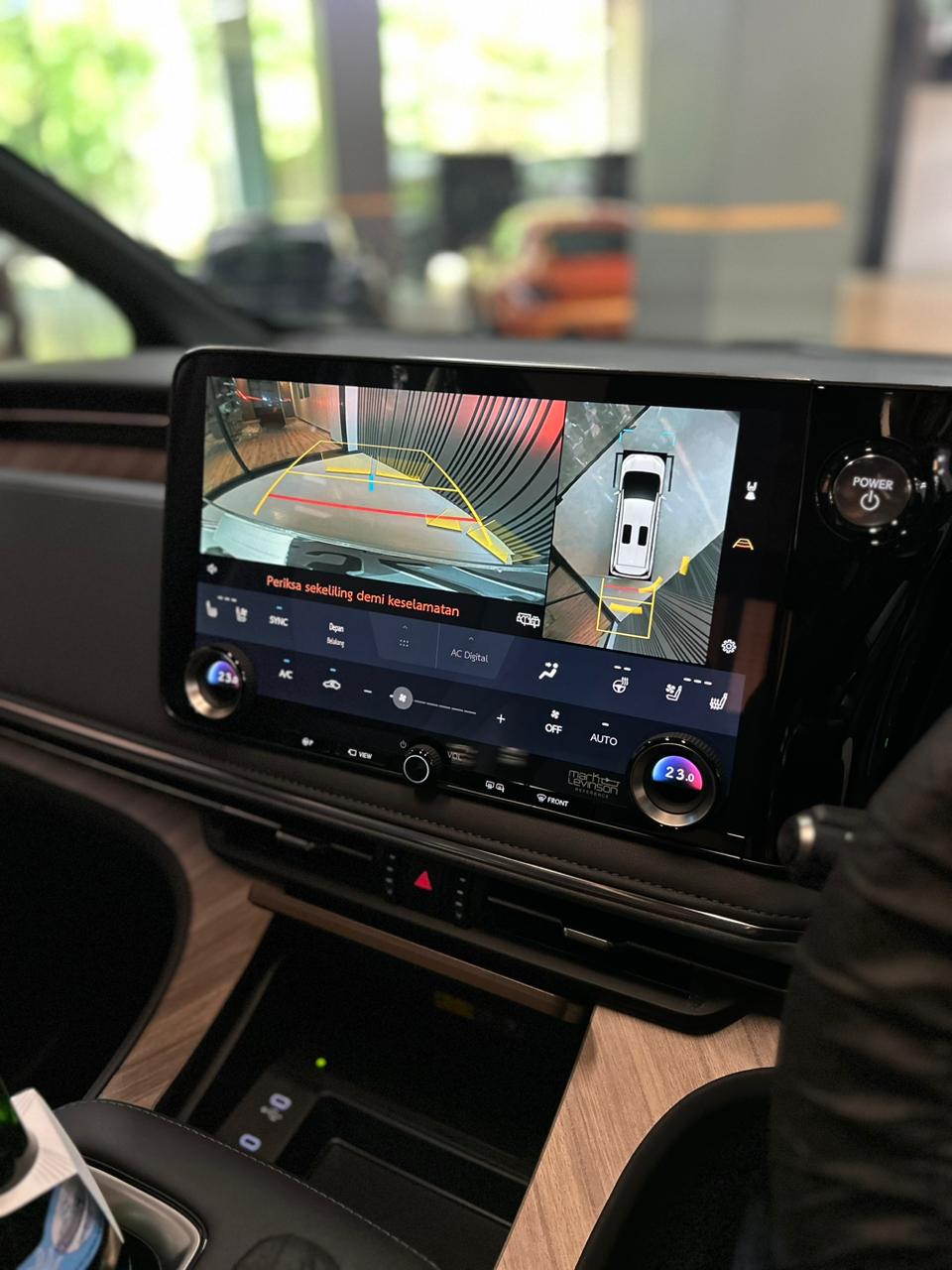 2024 Lexus LM 350h 7-Seater 2024 Lexus LM 350h 7-Seater