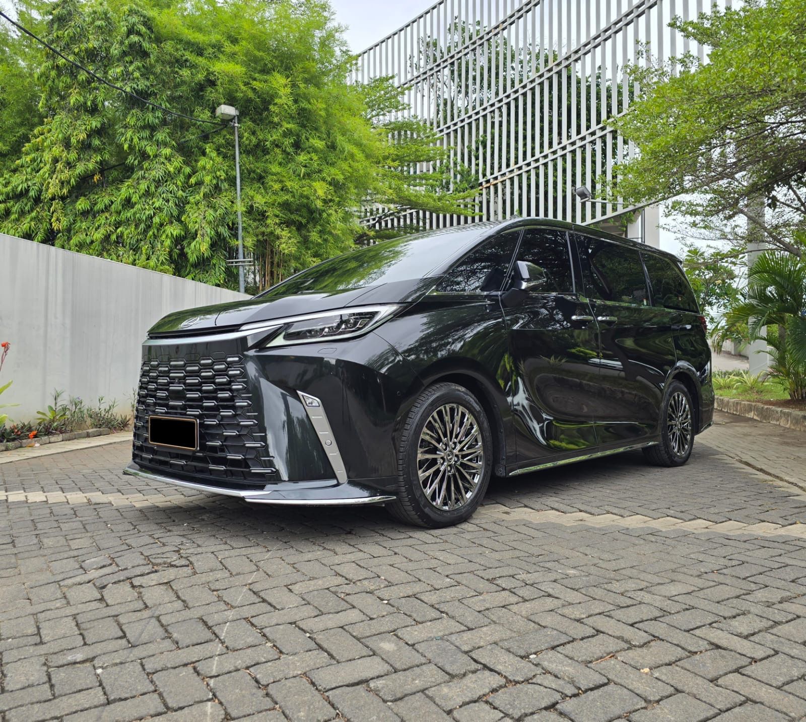 2024 Lexus LM 350h 7-Seater Bekas 2024 Lexus LM 350h 7-Seater Bekas