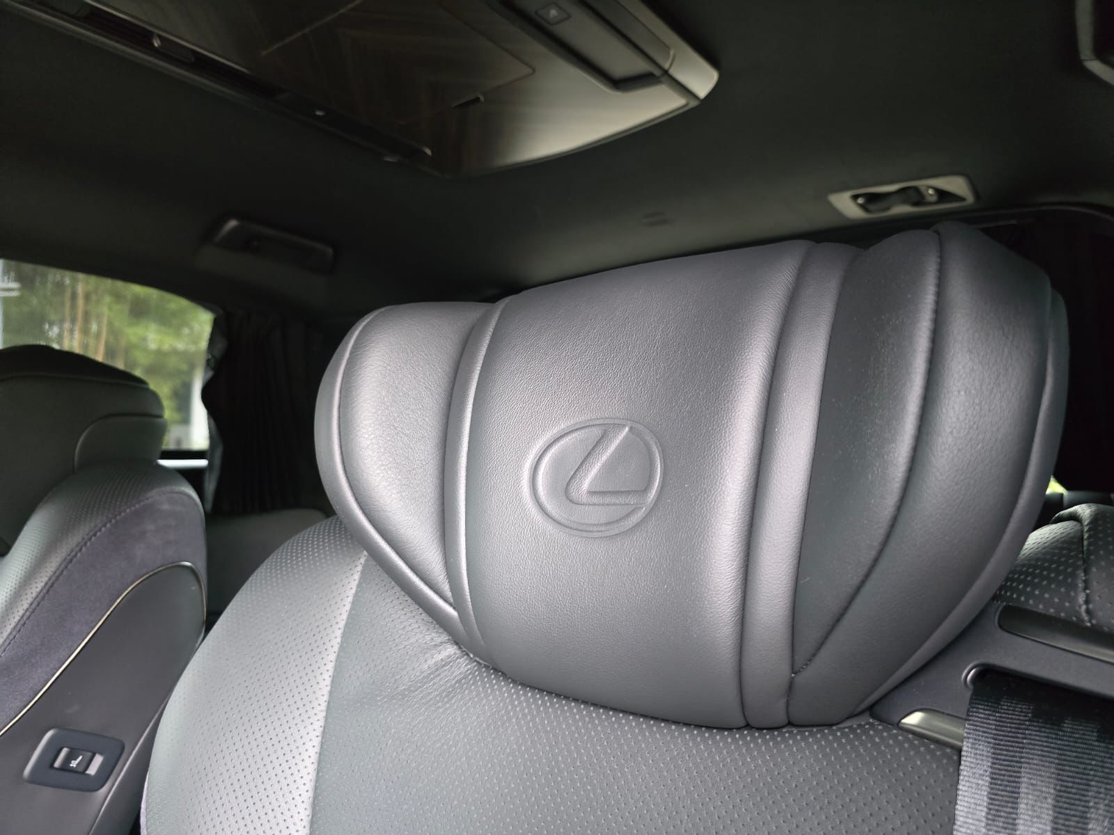 2024 Lexus LM 350h 7-Seater 2024 Lexus LM 350h 7-Seater