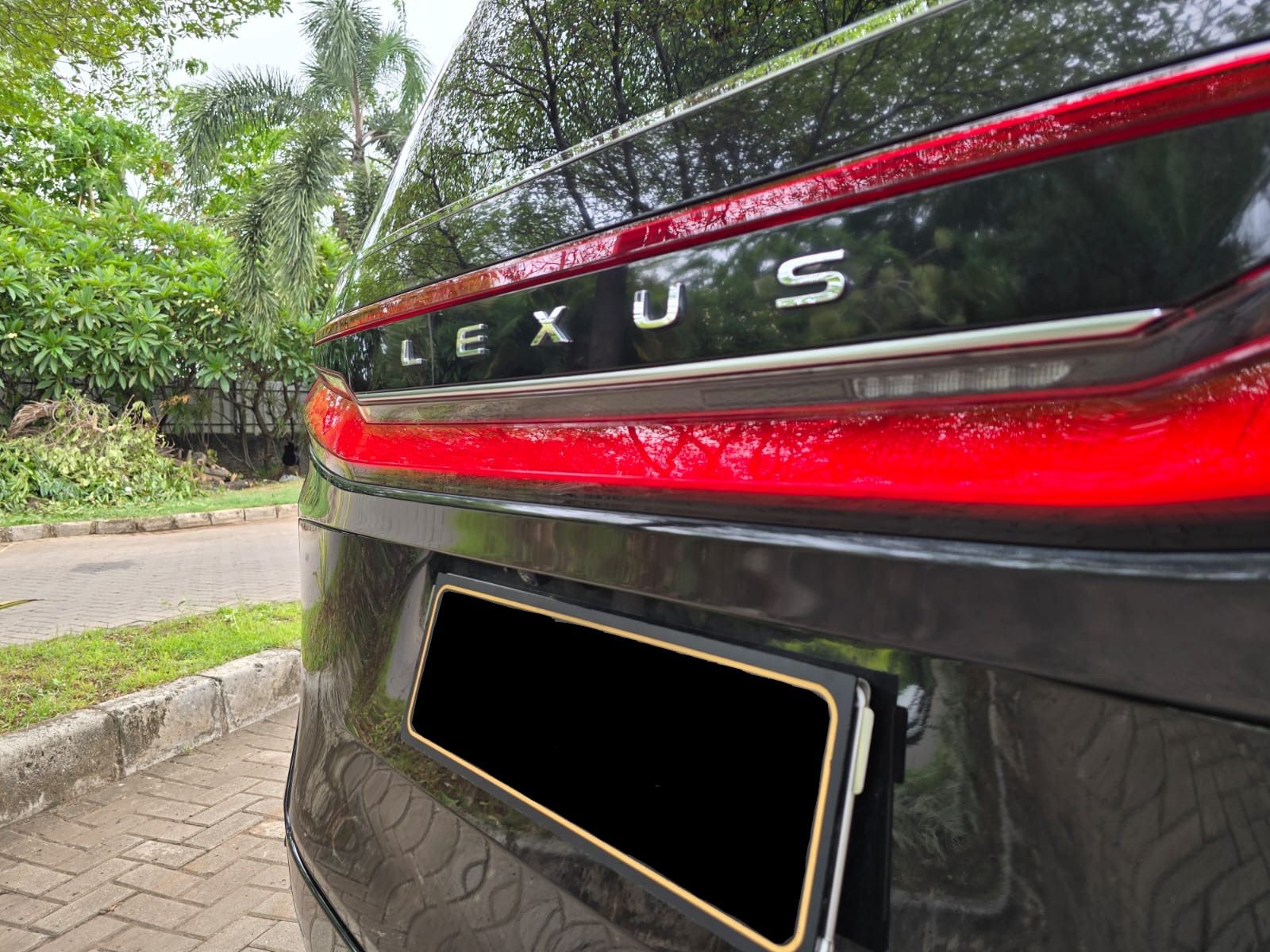 2024 Lexus LM 350h 7-Seater 2024 Lexus LM 350h 7-Seater