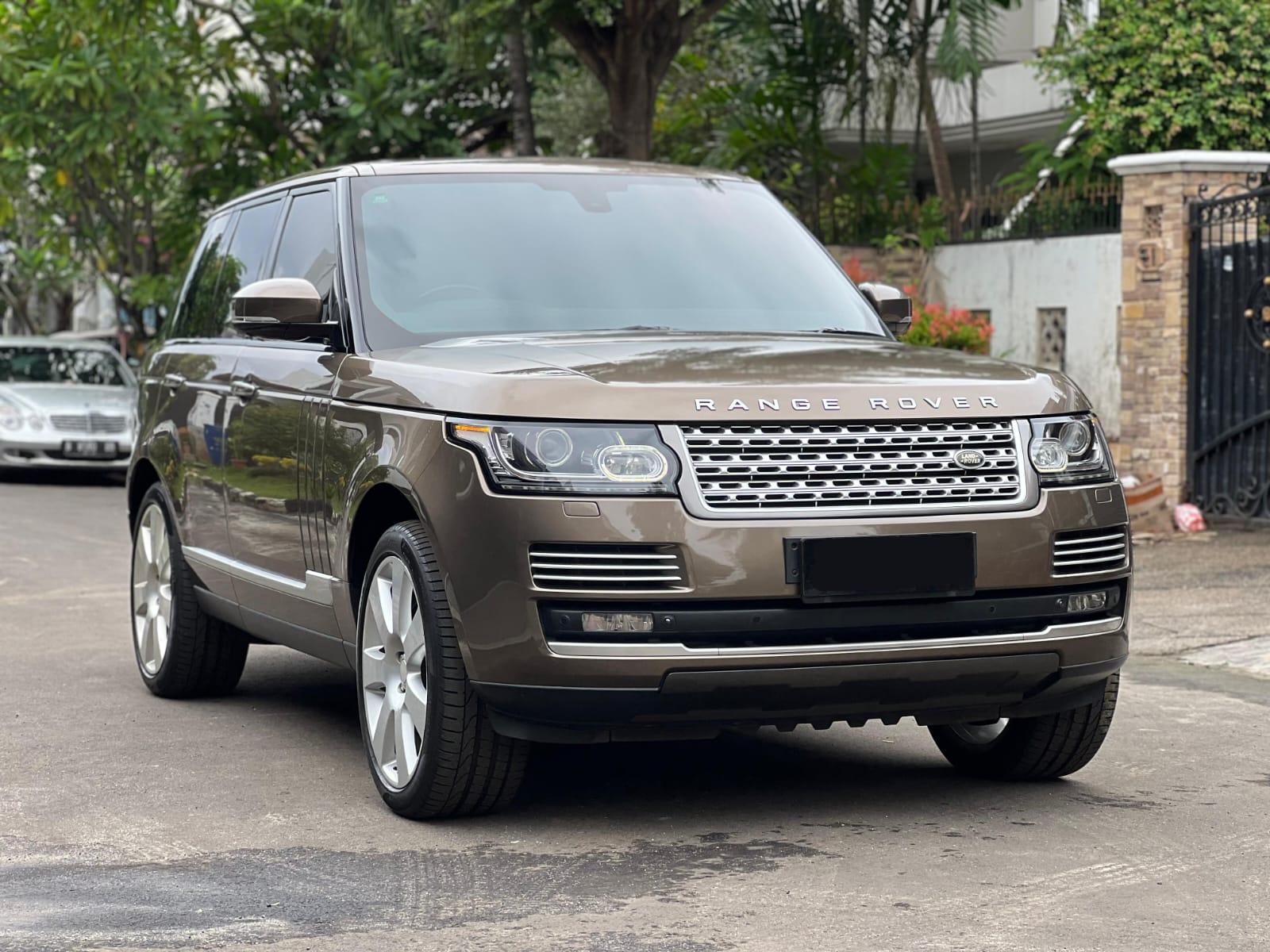 2014 Land Rover Range Rover Vogue 5.0 AUTOBIOGRAPHY AT Bekas 2014 Land Rover Range Rover Vogue 5.0 AUTOBIOGRAPHY AT Bekas