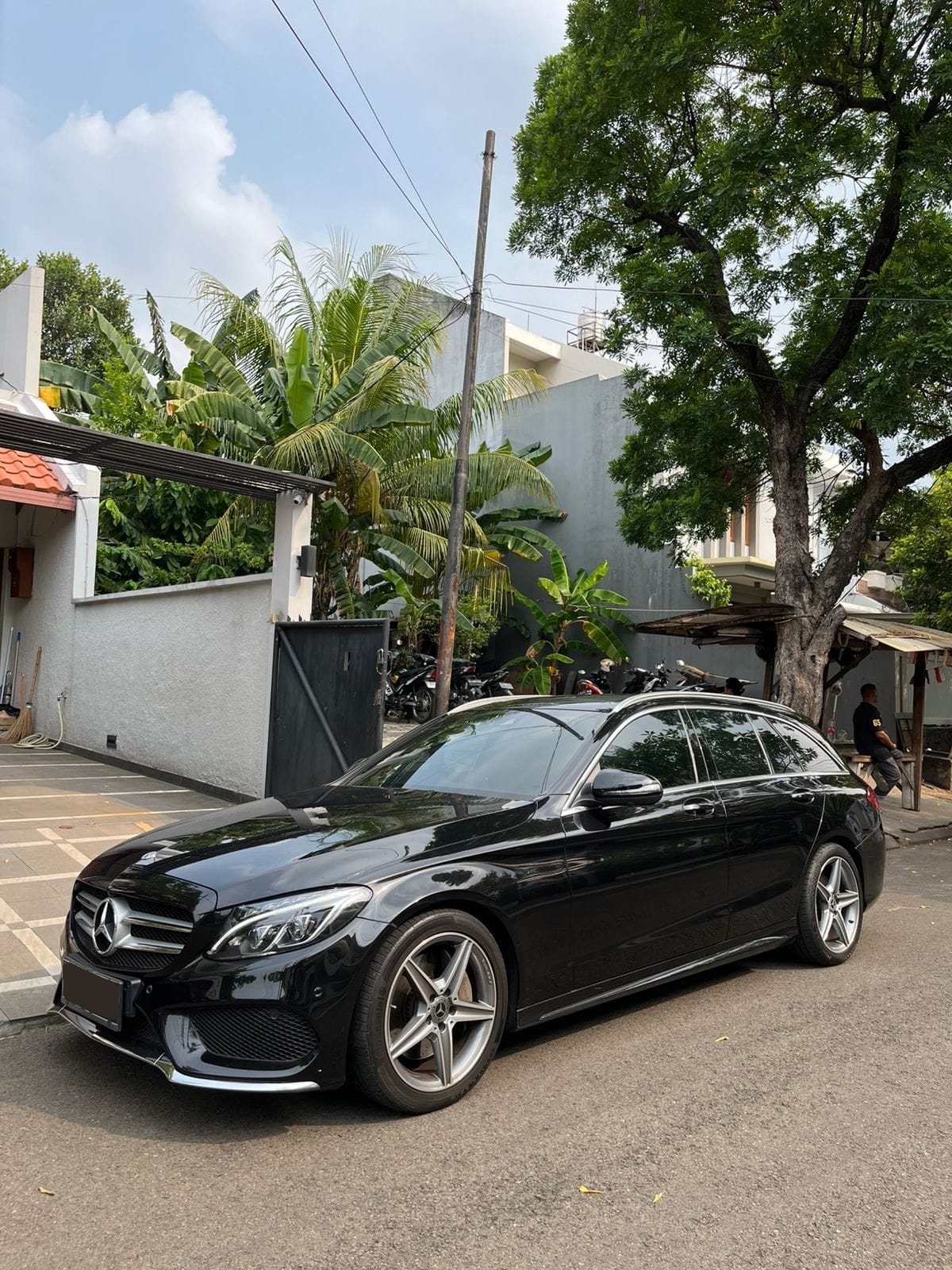 Second Hand 2018 Mercedes Benz C-Class Estate C 250 Estate AMG Line Second Hand 2018 Mercedes Benz C-Class Estate C 250 Estate AMG Line