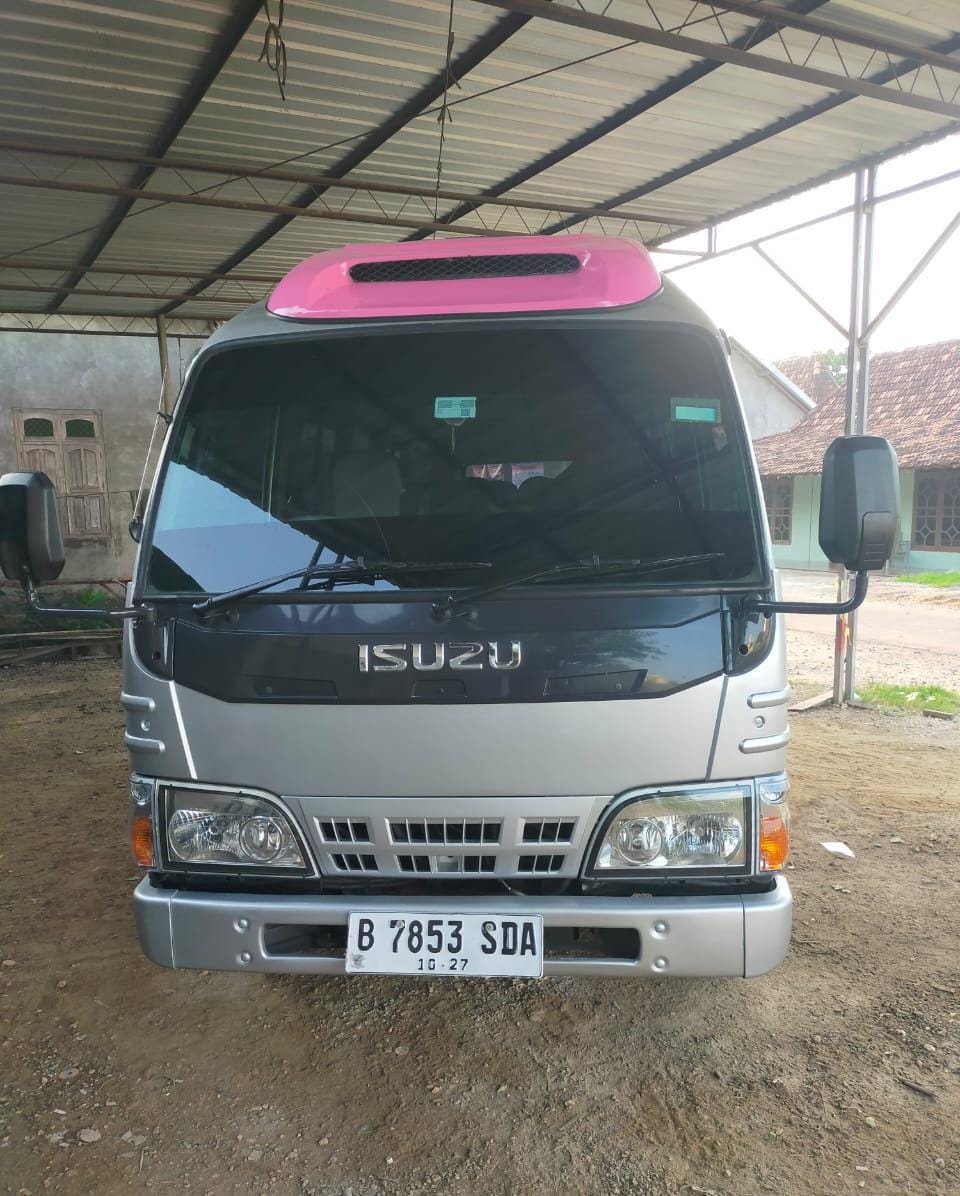 2017 Isuzu Mu-X  2.5L 4x4 MT Bekas 2017 Isuzu Mu-X  2.5L 4x4 MT Bekas