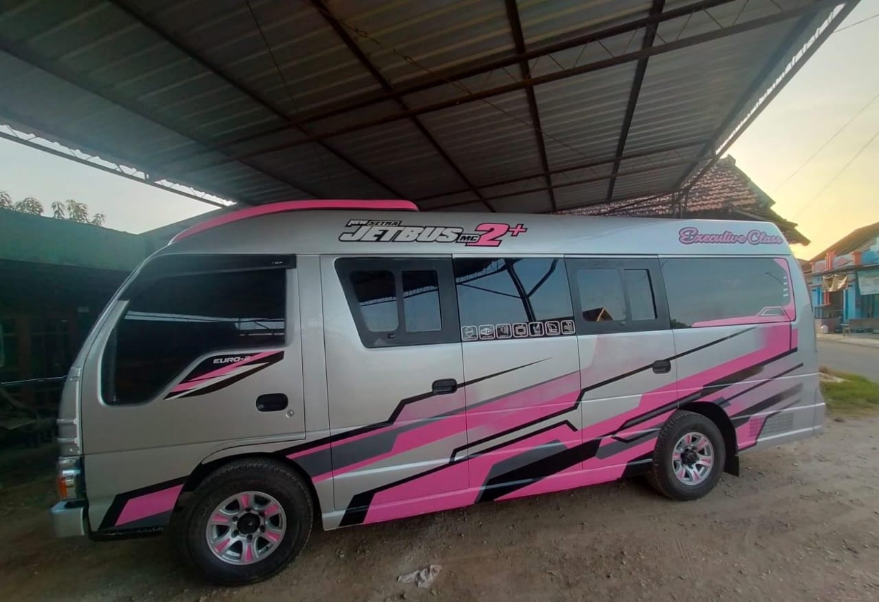 2017 Isuzu Mu-X  2.5L 4x4 MT 2017 Isuzu Mu-X  2.5L 4x4 MT