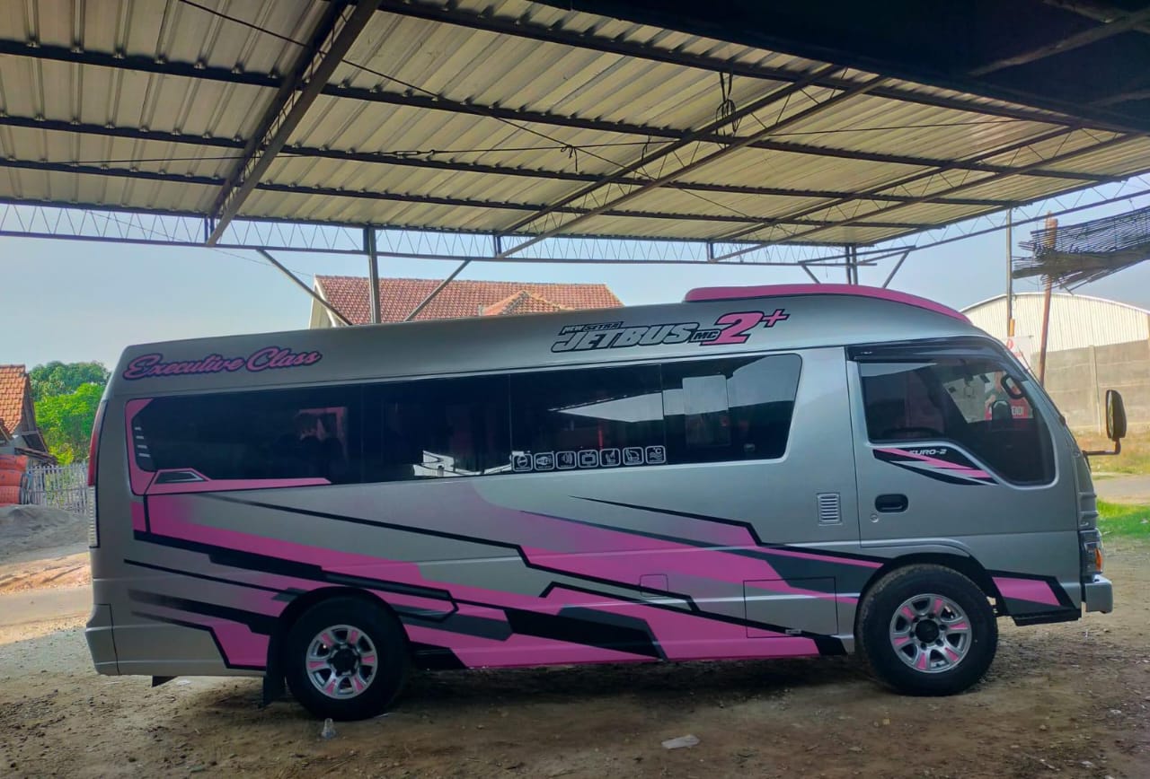 2017 Isuzu Mu-X  2.5L 4x4 MT 2017 Isuzu Mu-X  2.5L 4x4 MT