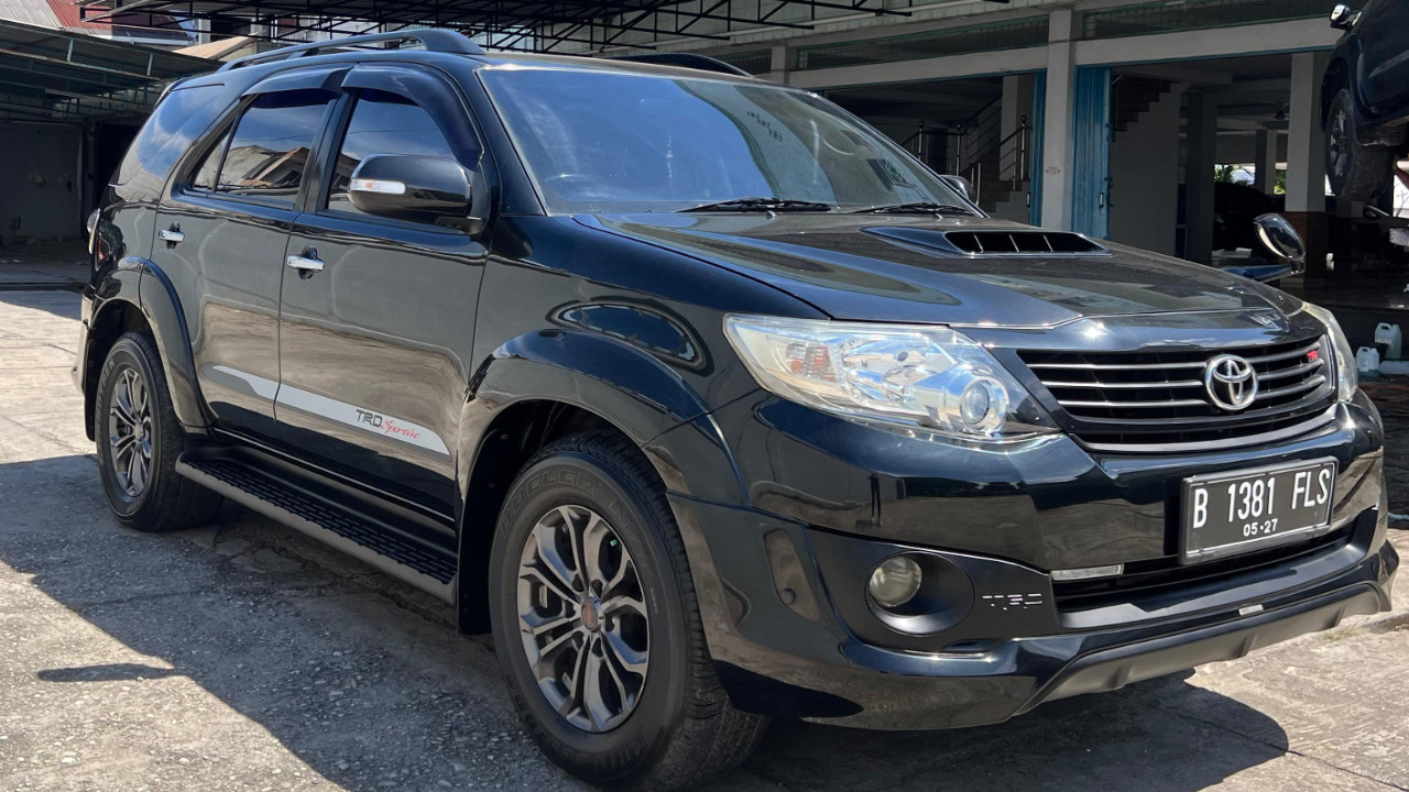 2014 Toyota Fortuner  G 4X2 TRD VNT MT 2014 Toyota Fortuner  G 4X2 TRD VNT MT