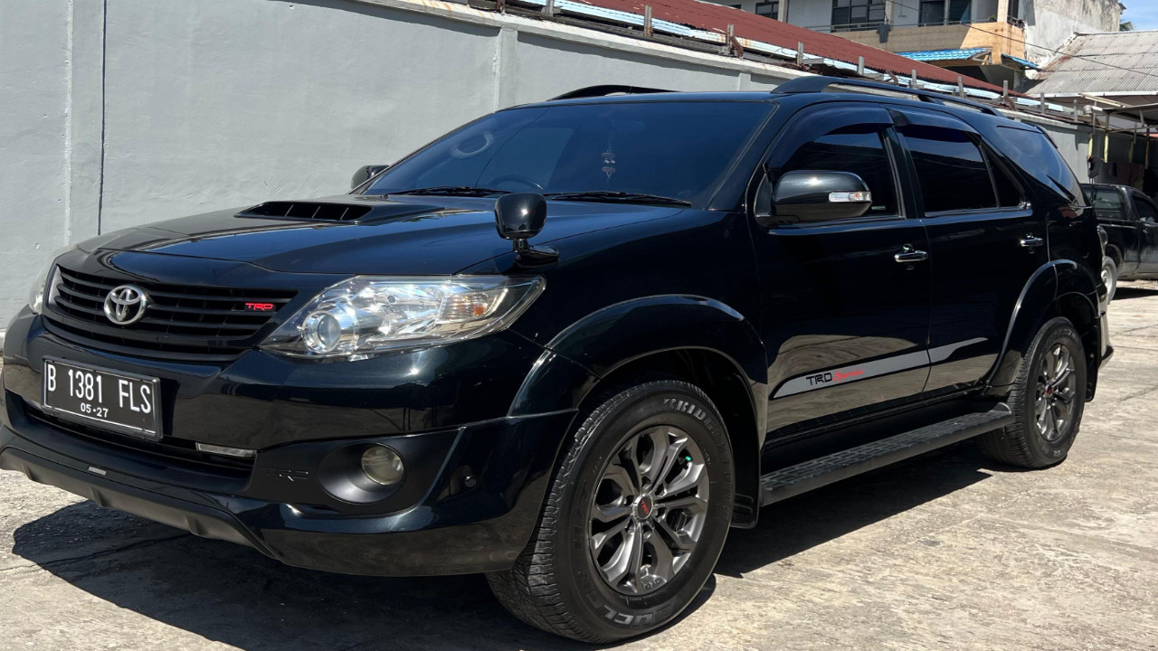 2014 Toyota Fortuner  G 4X2 TRD VNT MT 2014 Toyota Fortuner  G 4X2 TRD VNT MT
