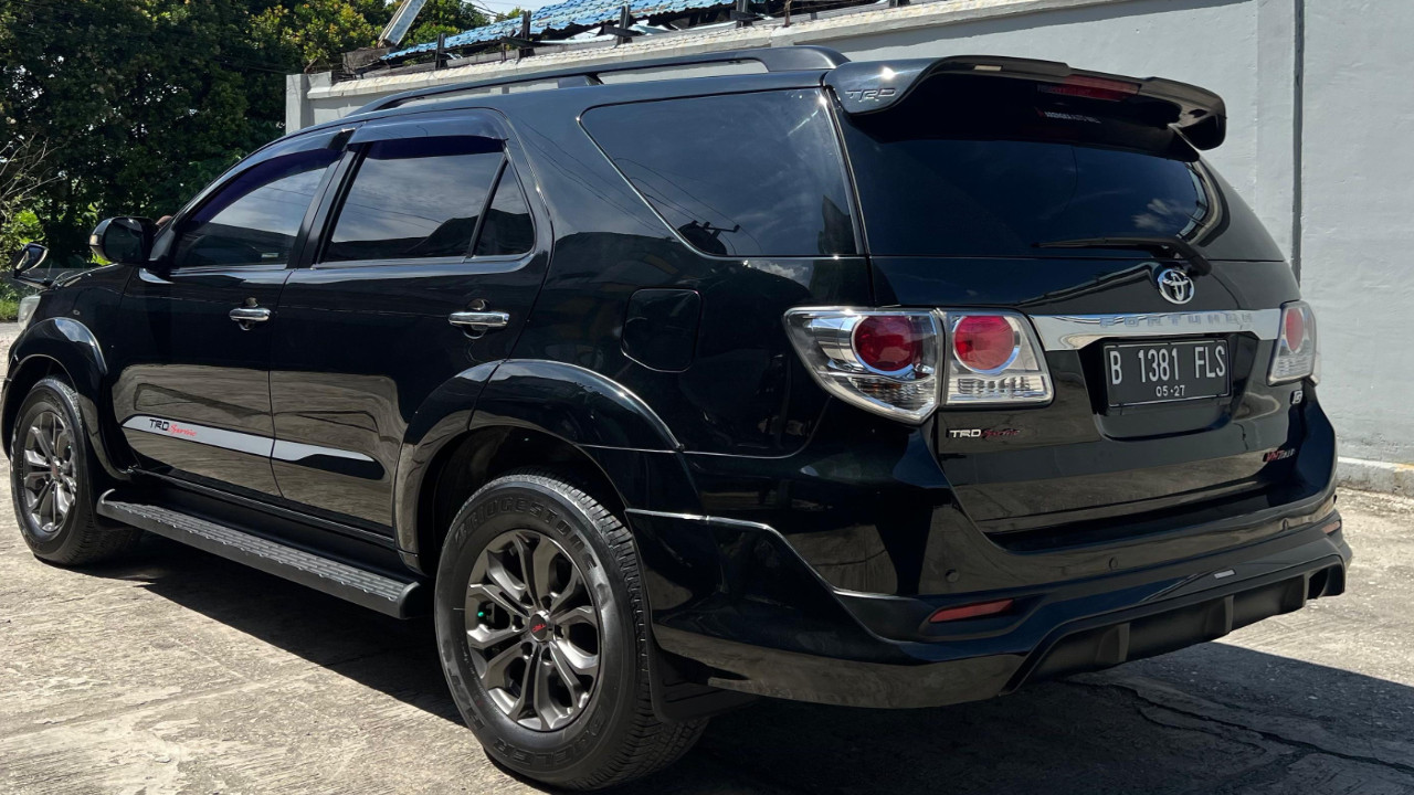 2014 Toyota Fortuner  G 4X2 TRD VNT MT 2014 Toyota Fortuner  G 4X2 TRD VNT MT