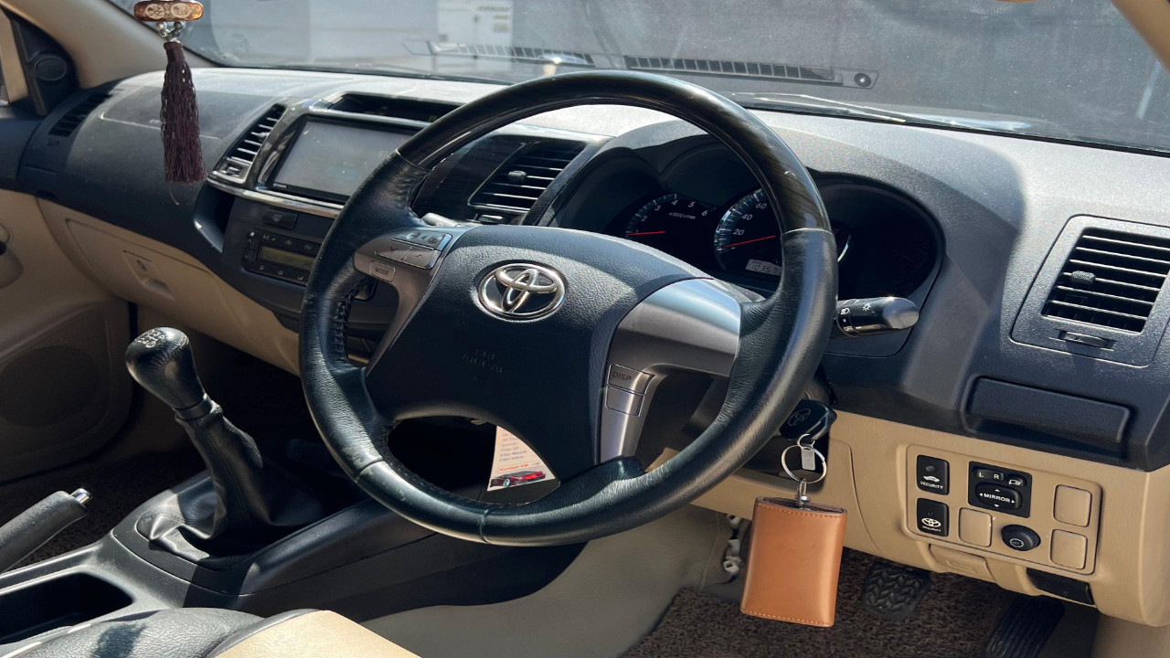 2014 Toyota Fortuner  G 4X2 TRD VNT MT 2014 Toyota Fortuner  G 4X2 TRD VNT MT