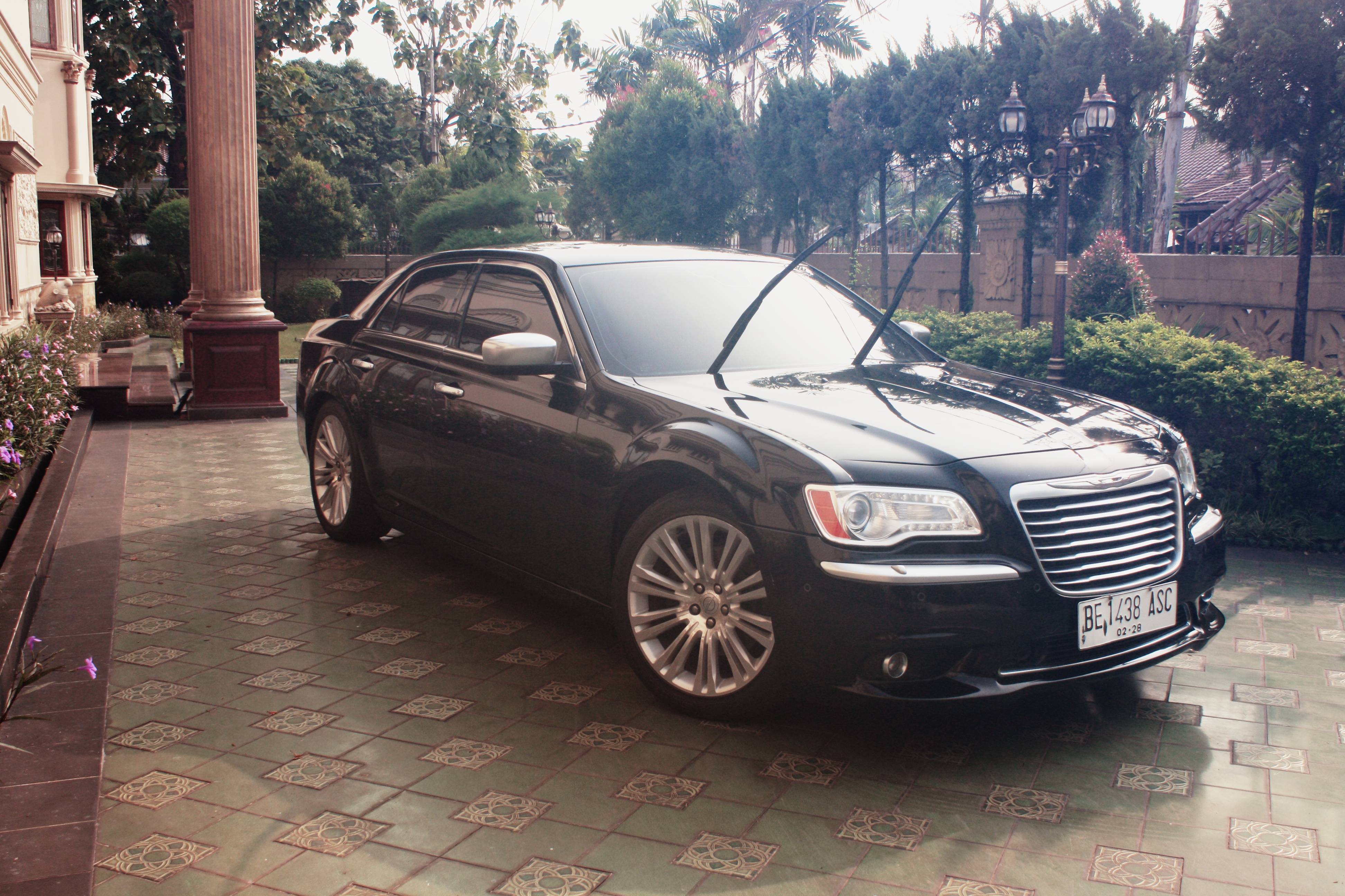 2012 Chrysler 300 2012 Chrysler 300