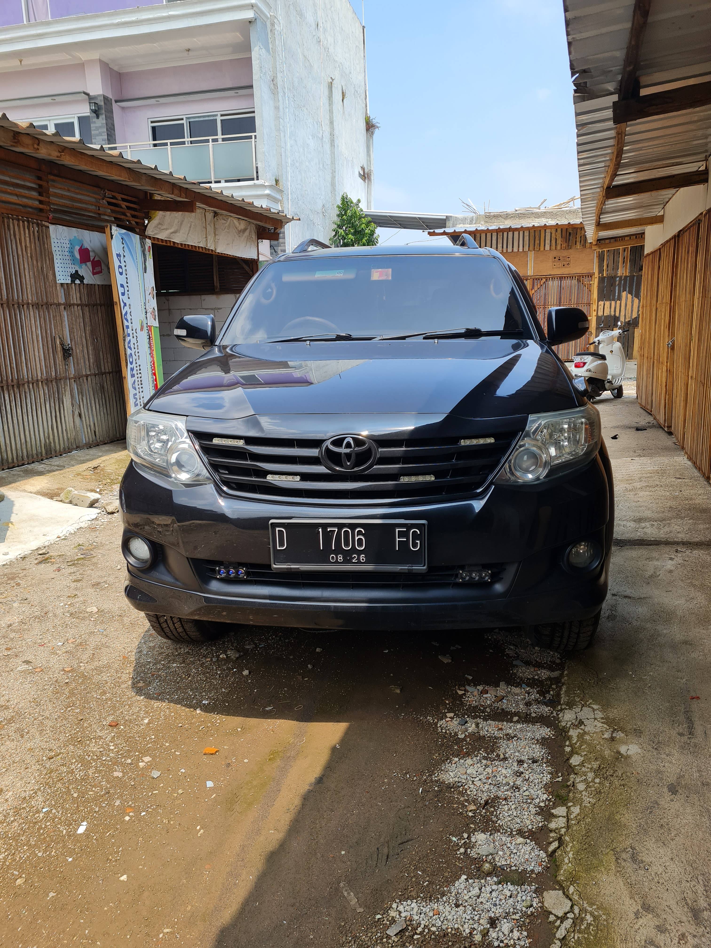 2012 Toyota Fortuner Bekas 2012 Toyota Fortuner Bekas