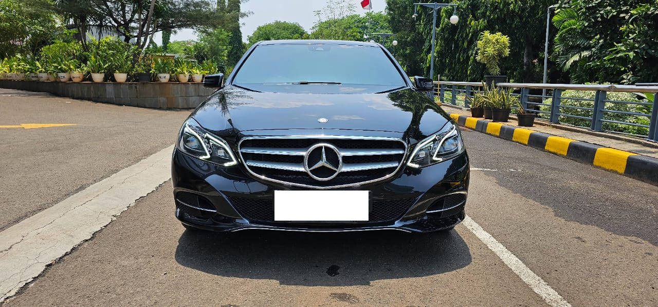 2015 Mercedes Benz E-Class  250 AVG AMG STYLE Bekas 2015 Mercedes Benz E-Class  250 AVG AMG STYLE Bekas