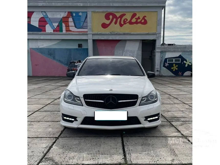 2013 Mercedes Benz C-Class Sedan Bekas 2013 Mercedes Benz C-Class Sedan Bekas