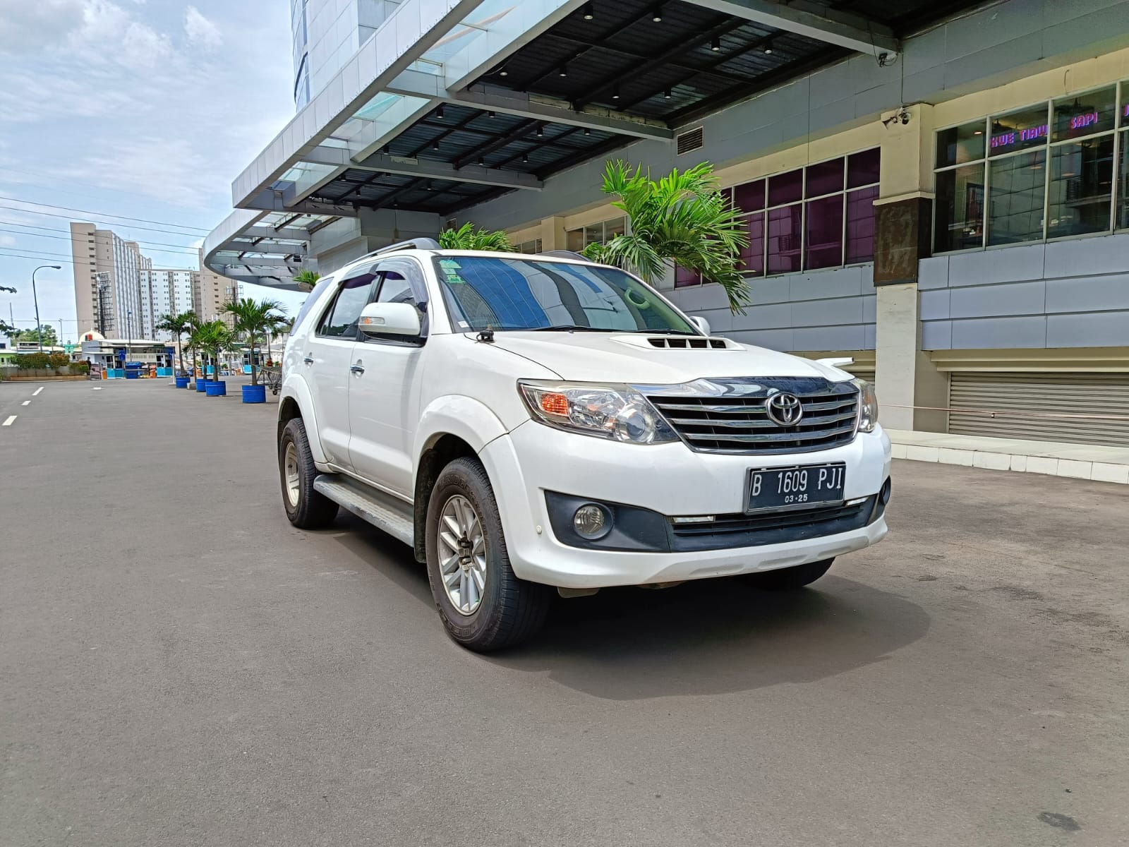 2014 Toyota Fortuner  2.5 G A/T 2014 Toyota Fortuner  2.5 G A/T