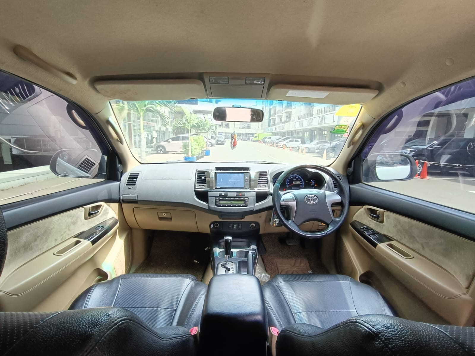 2014 Toyota Fortuner  2.5 G A/T 2014 Toyota Fortuner  2.5 G A/T