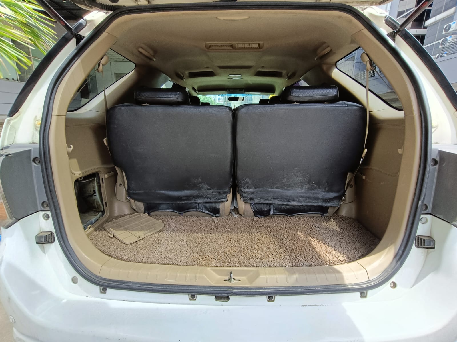 2014 Toyota Fortuner  2.5 G A/T 2014 Toyota Fortuner  2.5 G A/T